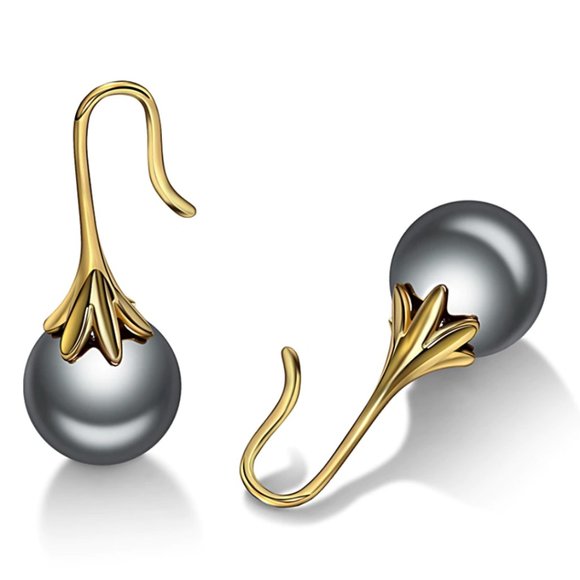 Jewelry - Elegant Grey Pearl Earrings